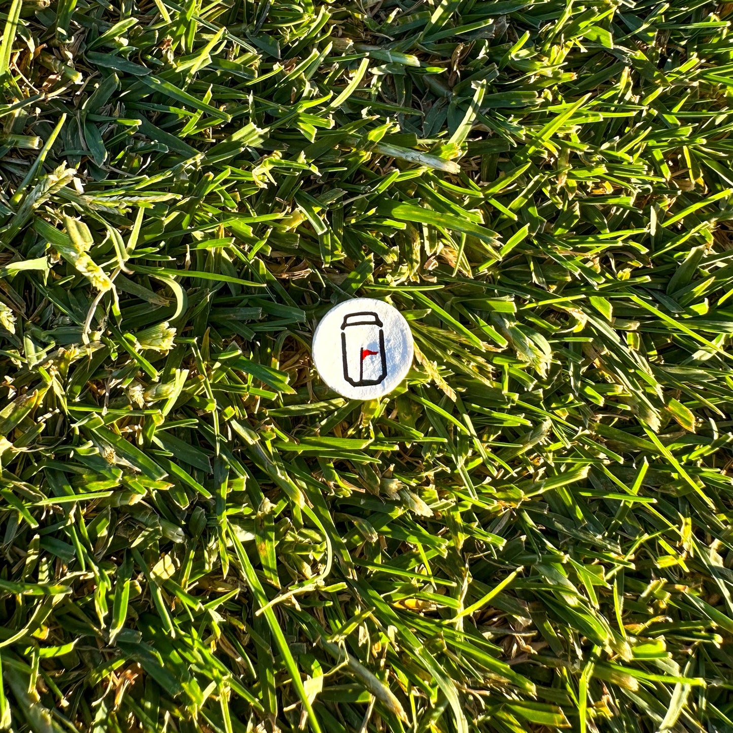 Tuube 54mm short golf tees 25-pack, suitable for iron and fairway wood tee height, side-by-side size comparison with 83mm