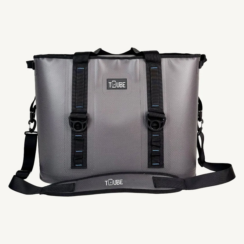 Tuube Weekender 36L - Front view with Strap - Golf accessory
